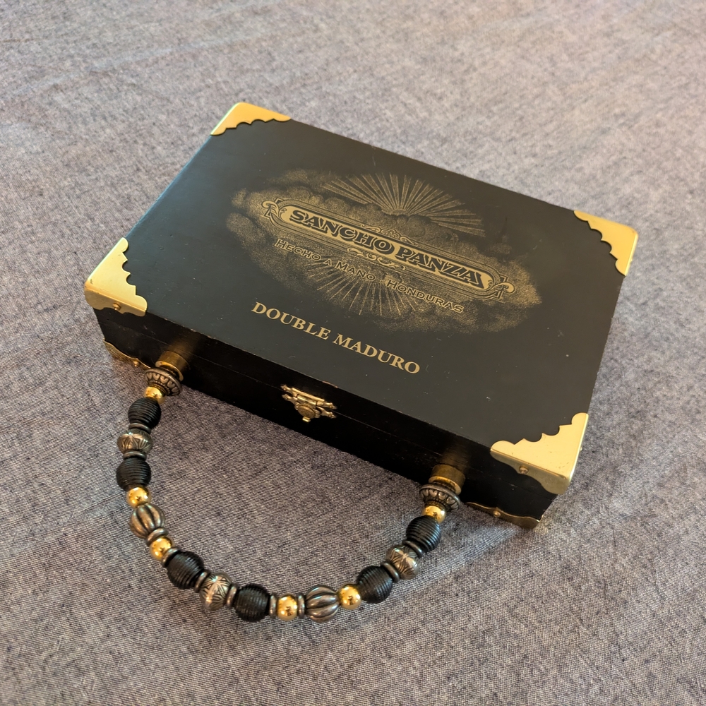 Sancho Panza Double Maduro Box with Beaded Handle